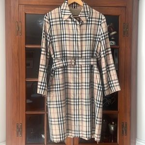 Authentic Burberry Check Trenchcoat Short
